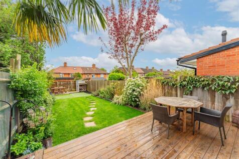 36 Stephenson Gard 2.jpg