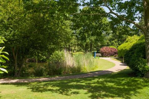 2100 FF The Crescent_Page_06_Image_0001.png