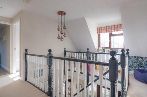 11 Erleigh Drive-15.jpg