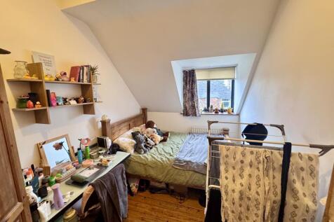 *148 PPPW* Victor court, Aboretum, NG7 photo 3
