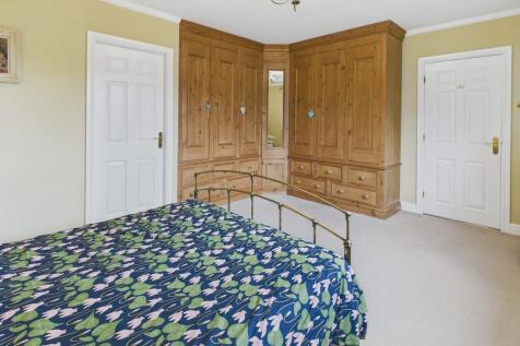 CAM04273G0-PR0195...