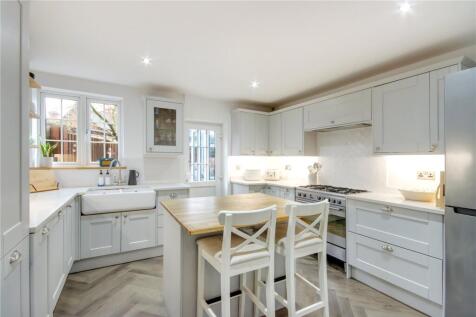 Kitchen/Breakfast Rm