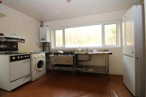 Kitchen.JPG