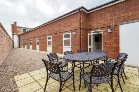 White-Lodge-Exter...