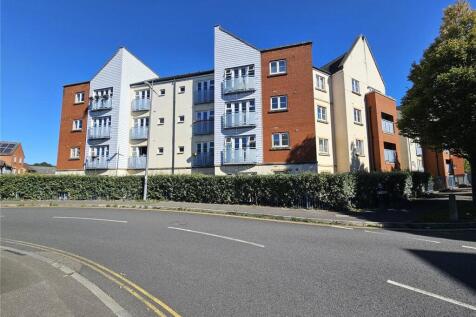 2-bed flat on Arnold Road, Mangotsfield, Bristol, BS16, £1,200/mo