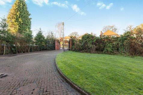 Altrincham, WA15 - property photo