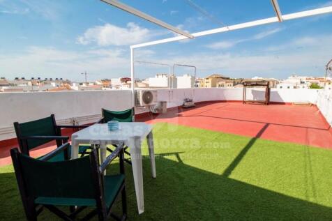 Renovated flat in Mahon