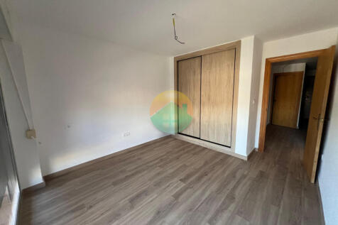 3 Bedroom Apartment For Sale-PDM191-20