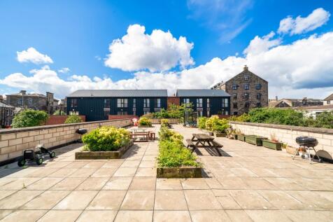 Communal Roof Terrace