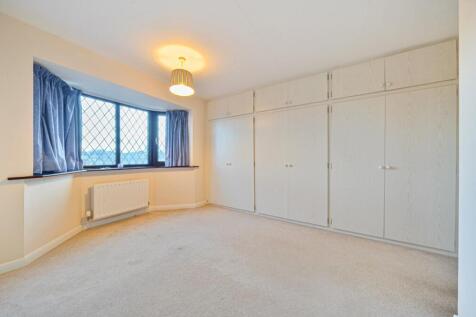 1393218-27-69405c13b082c-ARW-1