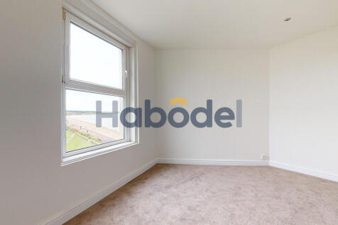 Grosvenor House, to 9 Bright Crescent, Bridlington, YO15 2PL photo 4