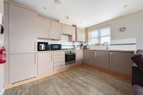 Kitchen 1.jpeg