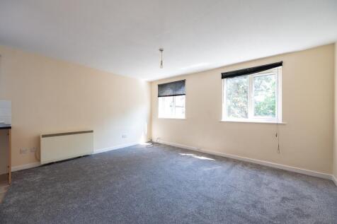 Flat 3 Gable Mews 23 6.jpg