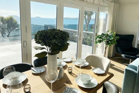 Dining Area In The Retreat Coastal Lodge For Sale 