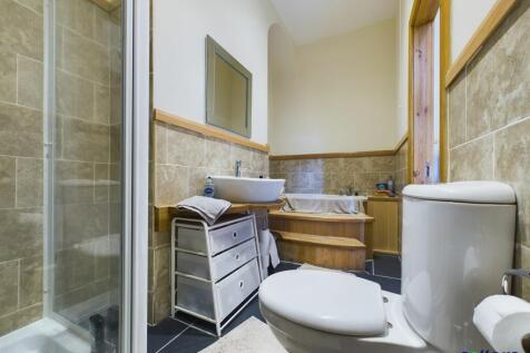 Apartment 2 - Bathroom