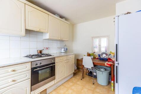 London, E3 - property photo