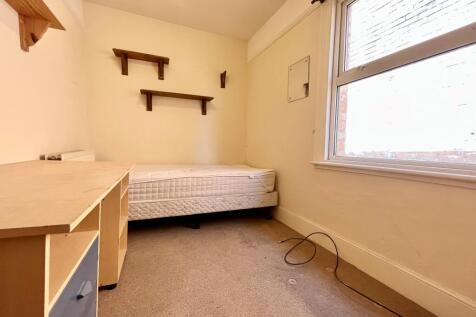 Room 3, Tachbrook Road, Leamington Spa photo 3