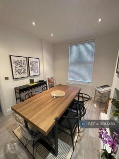 Grosvenor Road, Altrincham, WA14 photo 4