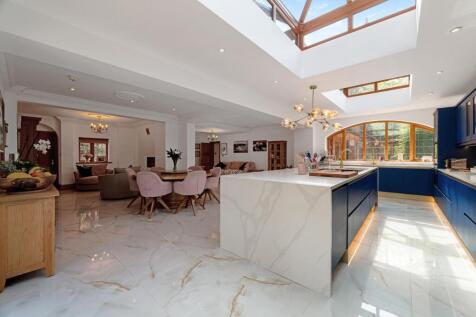 Kitchen/Breakfast/Family Room