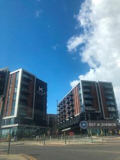 1-bed flat on Lockgate Square, Salford, M5, £1,200/mo