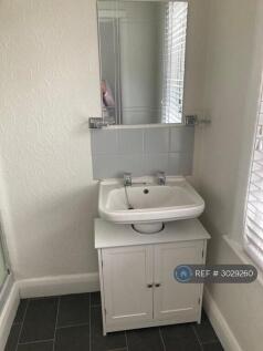 North Approach, Watford, WD25 photo 5