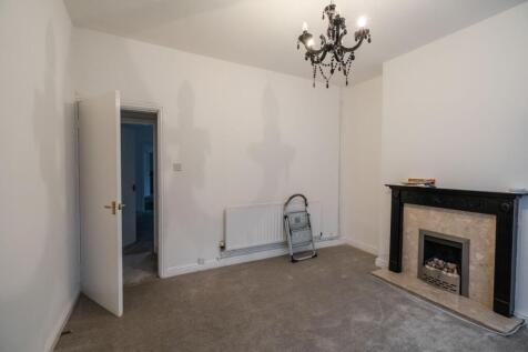Living Room (2)
