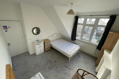 Room 2 14b Albert Rd.jpeg