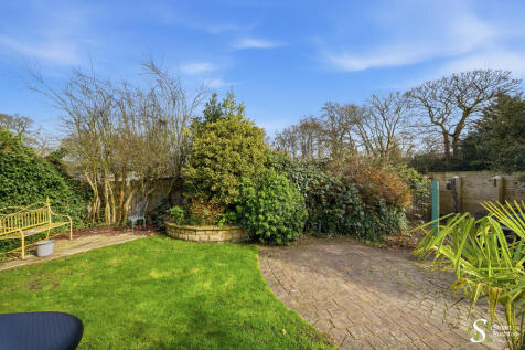 34 Aylesby Close,...