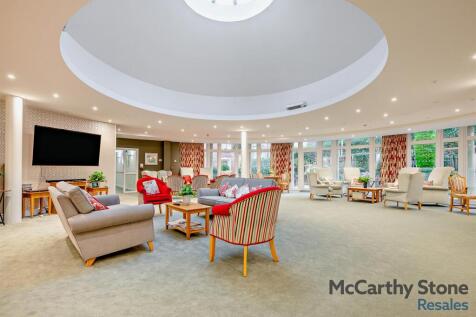 Homeowners Lounge