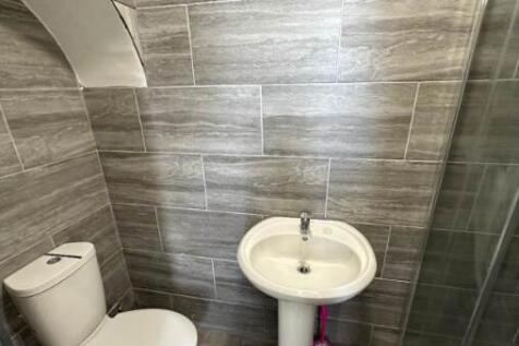 5 En-suite House Share photo 3