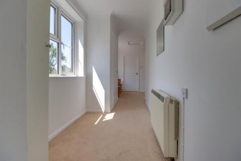 28 Sycamoure court.jpg