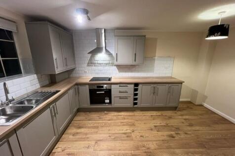 Kitchen 2.jpg