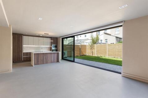 Fulready Road, E10