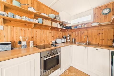 Kitchen Area (Open Plan)