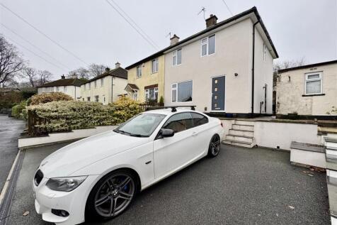 EXTERNAL FRONT AND DRIVEWAY