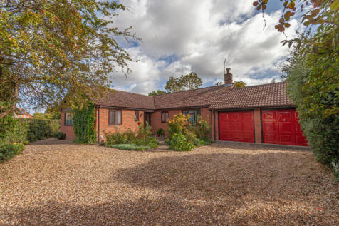4 bed detached bungalow for sale