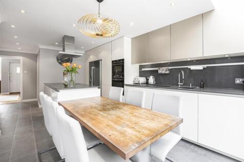 KITCHEN / DINER (pic 2)