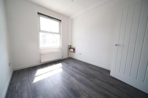 bedroom.JPG