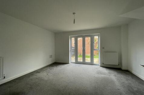 Kelso Drive, Bourne photo 4