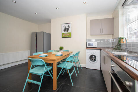 65 Headingley Avenue, Headingley, Leeds, LS6 3ER photo 3
