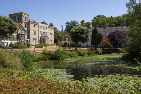 5 Lexden Park Hou...
