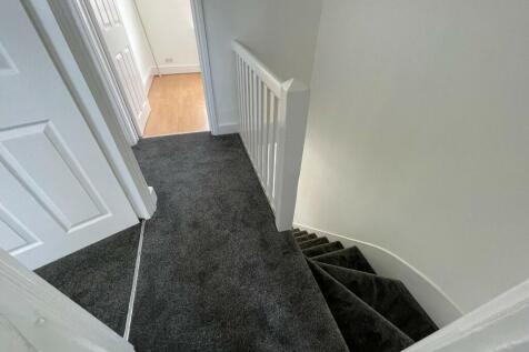 Rushbrook Crescent, London, E17 photo 5
