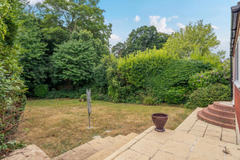 1329980-6-687f61f...