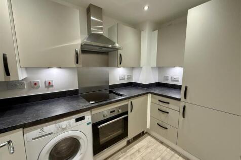 Hewer Parade, Telford, TF4 photo 4