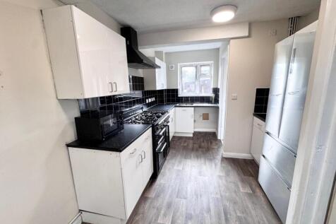 Shelthorpe Avenue, Loughborough, Leicestershire photo 3