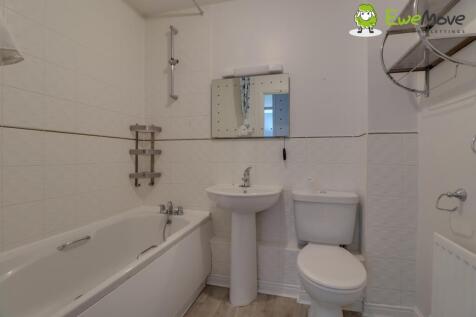 Bathroom at Eastgate Court by Ben Brind @ EweMove 