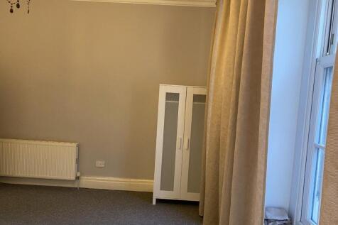 Double Room, 4 Upper Church Road photo 3