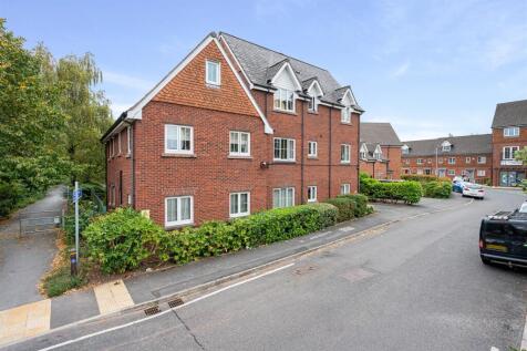 12 Chaise Meadow External-3.jpg