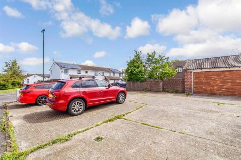 Driveway/Parking