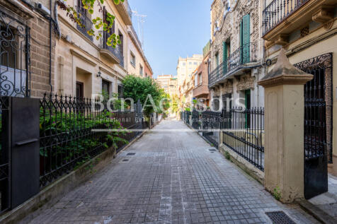 Codiciada-casa-a-reformar-con-terrazas-en-el-ex...